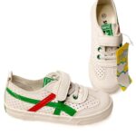 chaussures blanches pour enfants, nouvelle collection avec pointillé