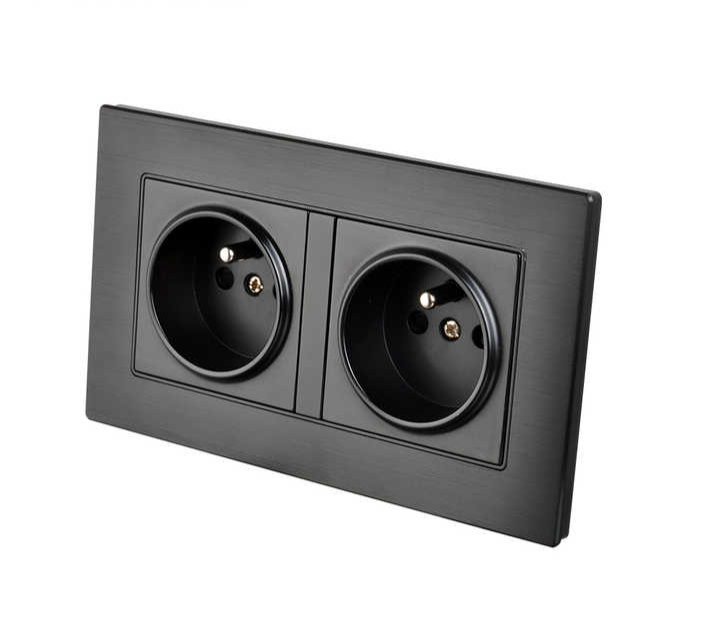 prise-d-alimentation-multivoies-en-acier-inoxydable-146-x-86-avec-mise-a-la-terre-16-a-1.png Prise d'alimentation multivoies en acier inoxydable 146 x 86 avec mise à la terre 16 A, – Image 1