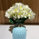 Vase en céramique en relief