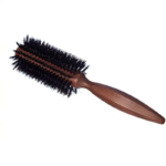 Brosse à cheveux idéale pour ajouter du volume et du corps