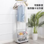 Cintre de vêtements en plastique