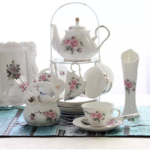 Set de 18 pcs verre et sous tasses porcelaine