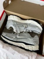 Nike Zoom Vomero 5 – Image 4