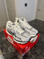 Nike Zoom Vomero 5 – Image 6